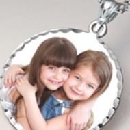 Small Round with Diamond Cut Edge Picture Pendant