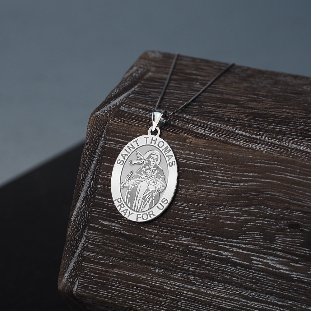 Saint Thomas Aquinas - Oval Religious Medal 